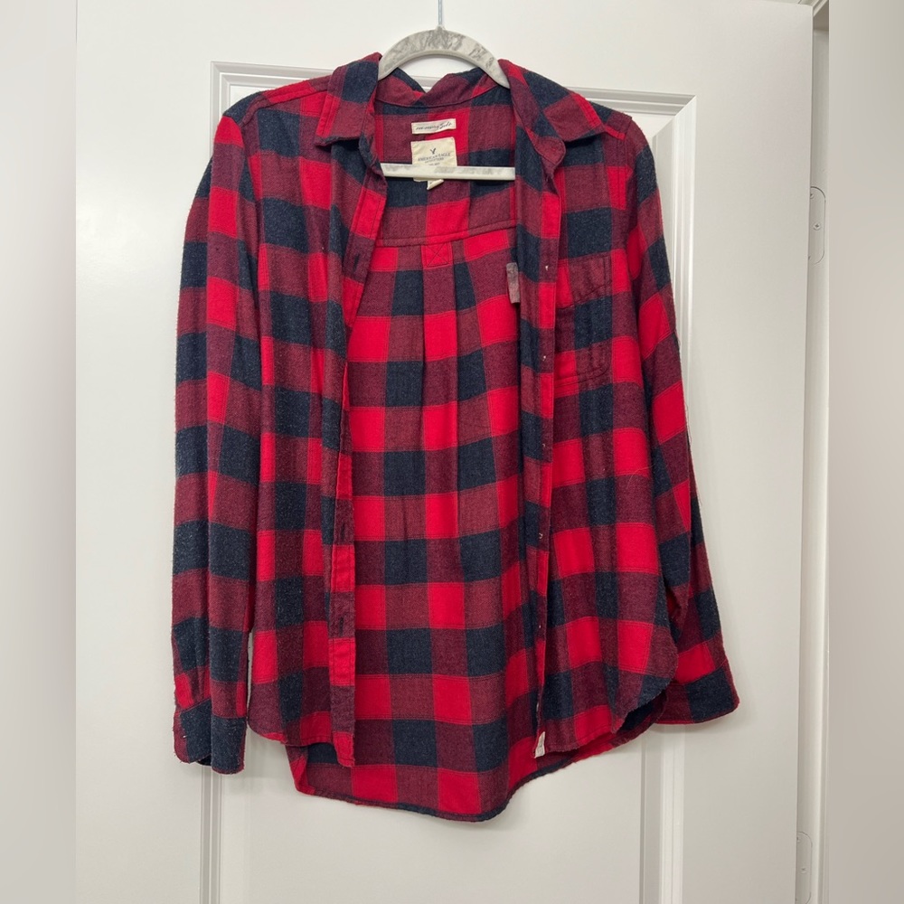 American Eagle Flannel, Size Small, Soft & Warm, Lightweight